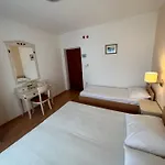 Jedini Apartment