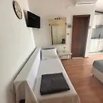 Jedini Apartment *