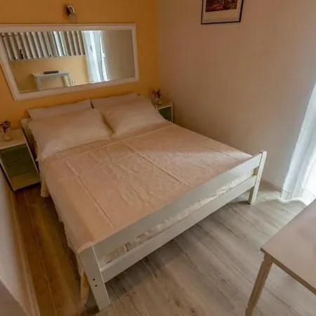 Jedini Lägenhet Tučepi