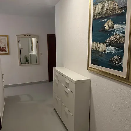 Jedini 아파트