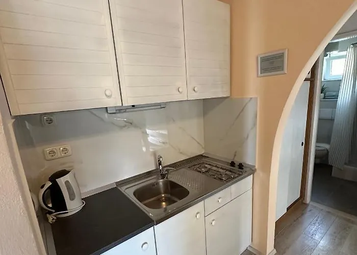 Apartment Jedini *